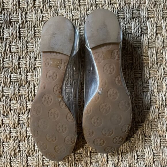 Tory Burch Audrey Lucite Ballet flats in silver leather & clear plastic - Picture 9 of 11